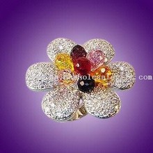 Graceful Flower Pendant Made by Exquisite Craftsmanship images